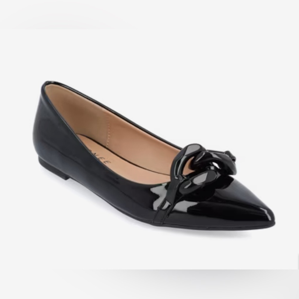 Journee Collection Black Flats with Elegant Design